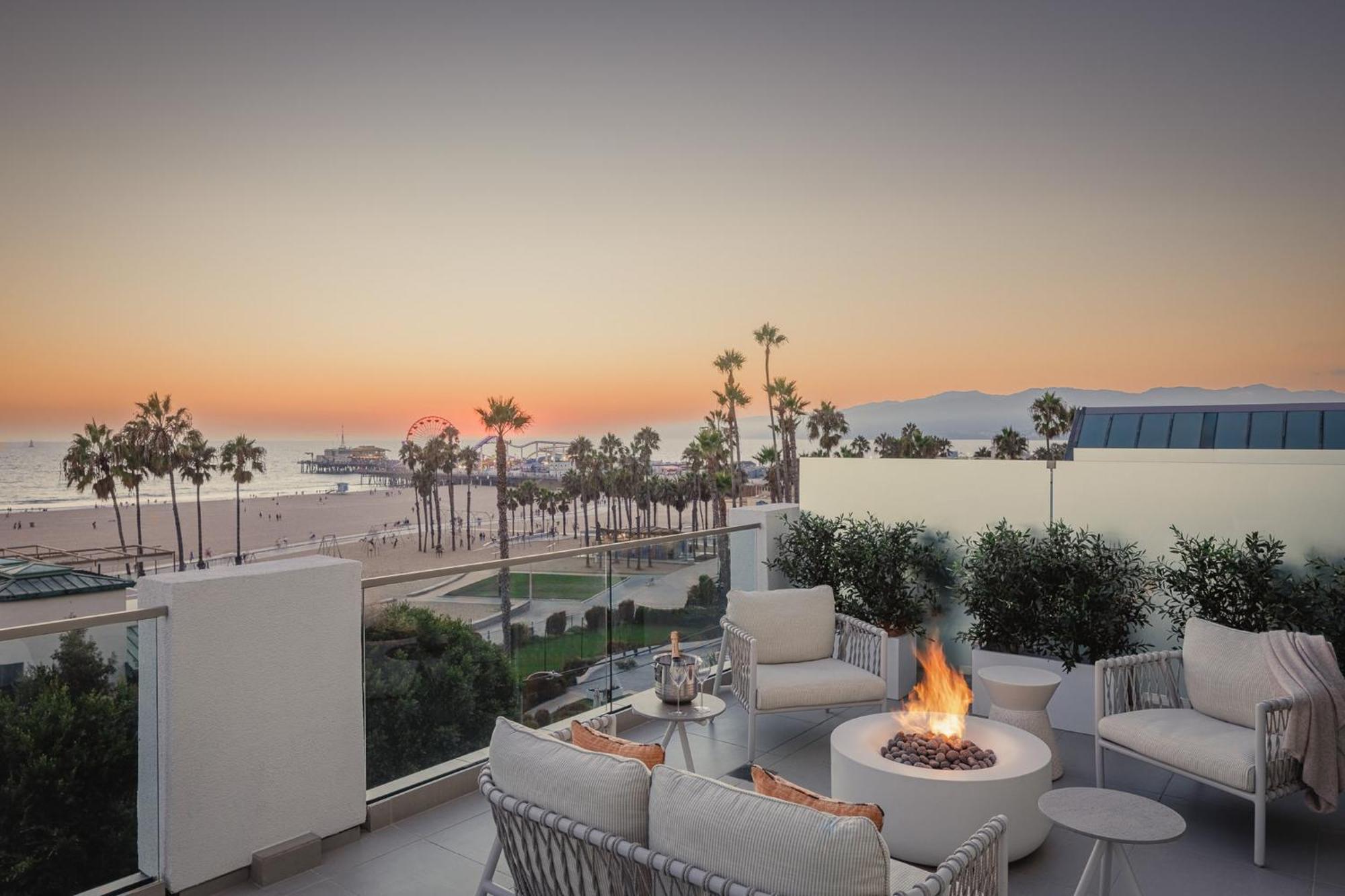 Regent Santa Monica Beach Exterior photo