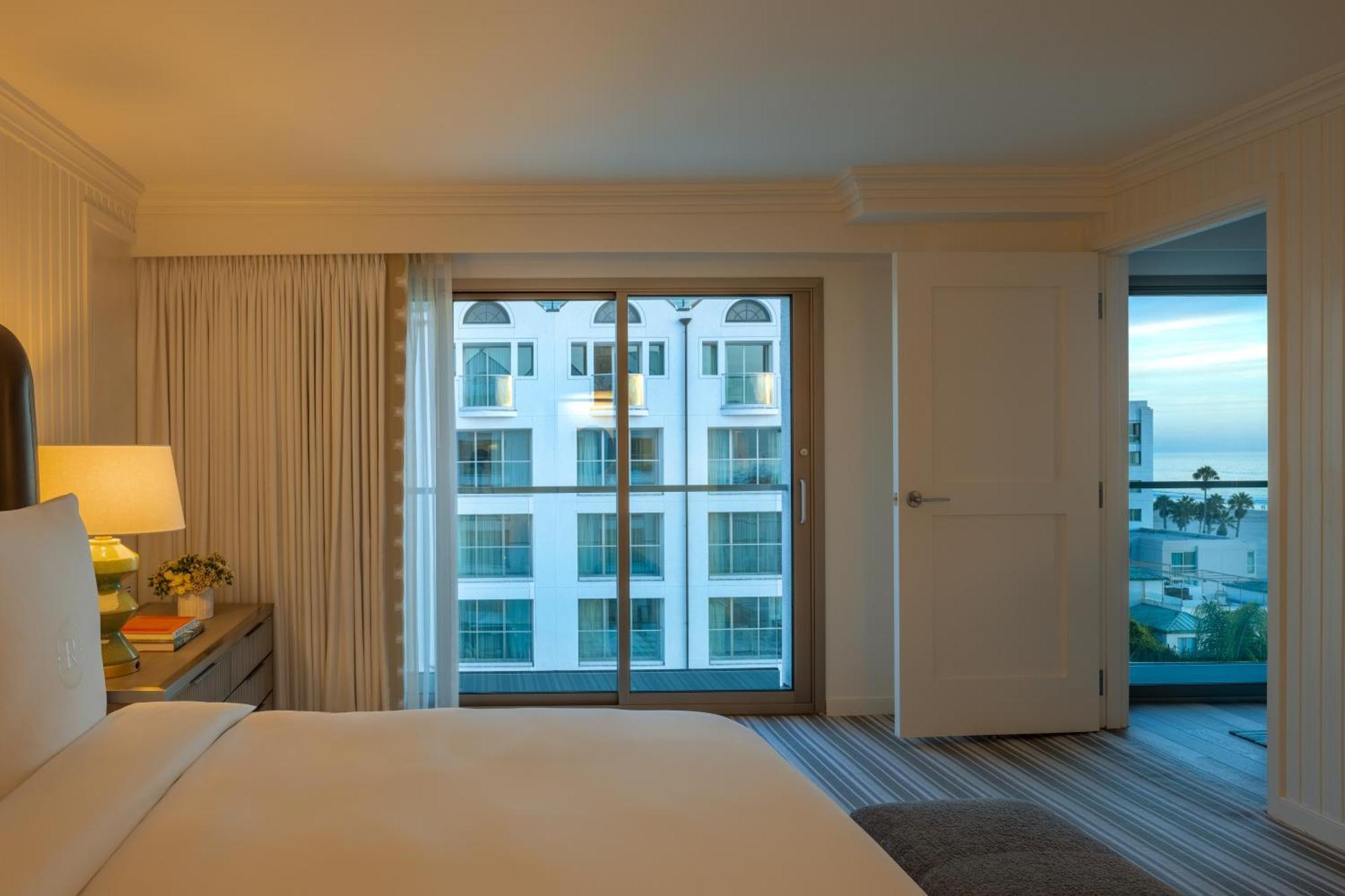 Regent Santa Monica Beach Exterior photo