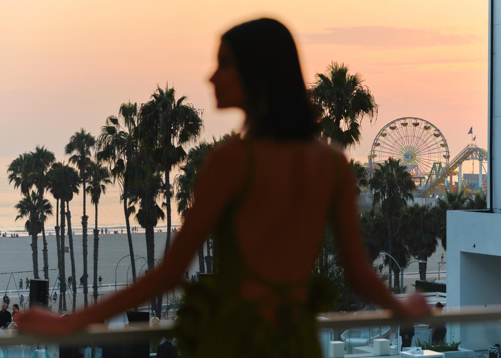 Regent Santa Monica Beach Exterior photo