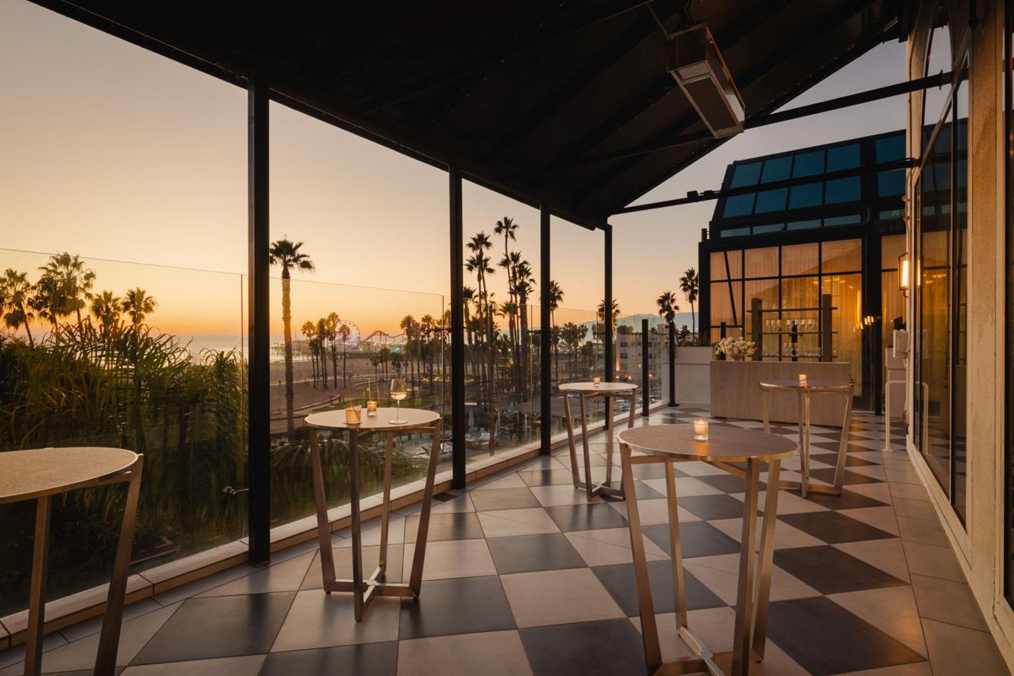 Regent Santa Monica Beach Exterior photo