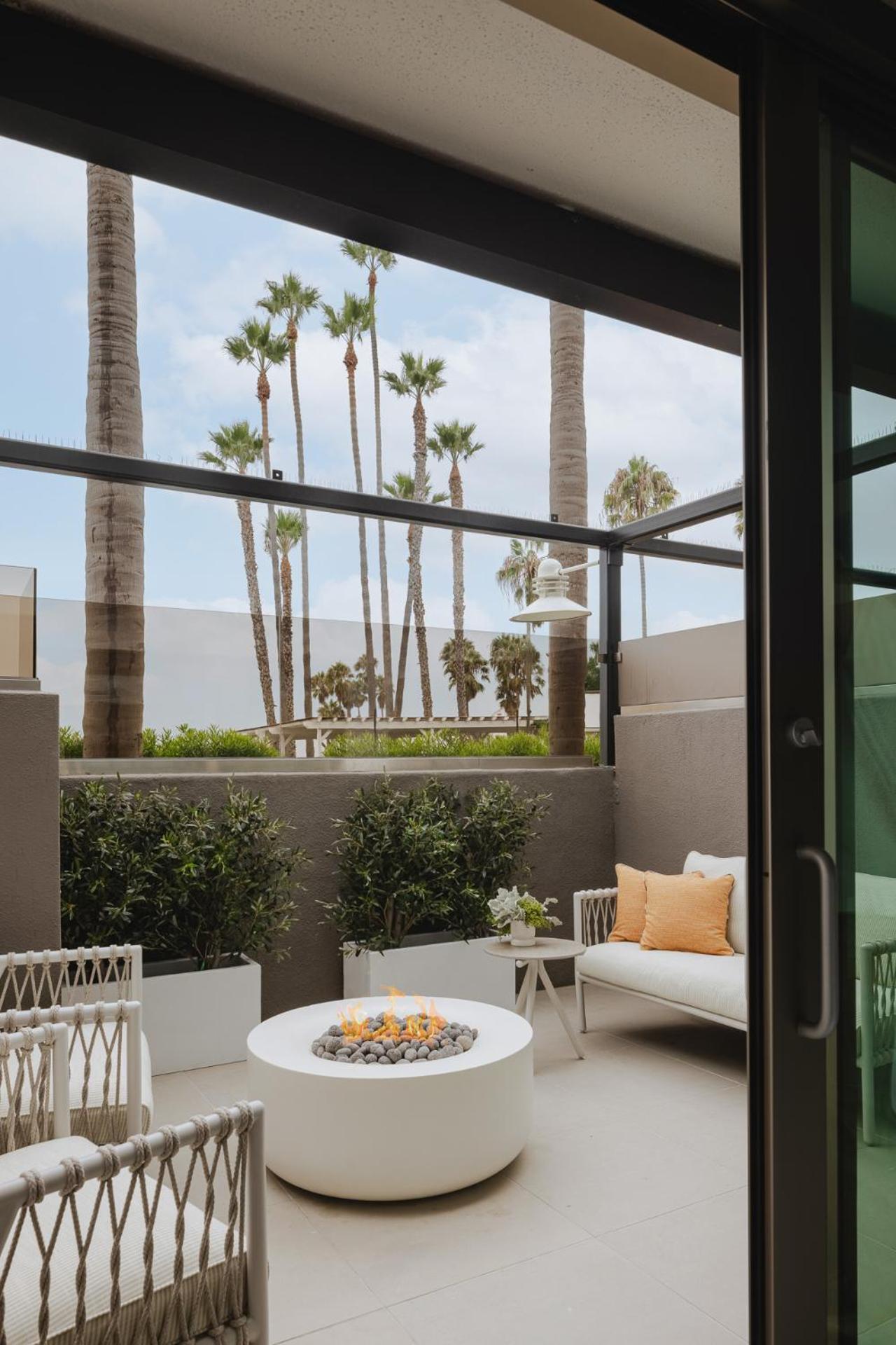 Regent Santa Monica Beach Exterior photo